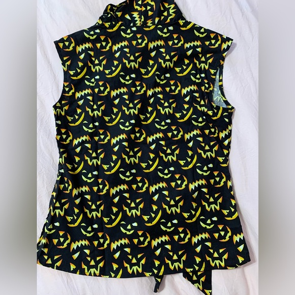 Halloween Retrolicious Bow Top - Picture 10 of 12